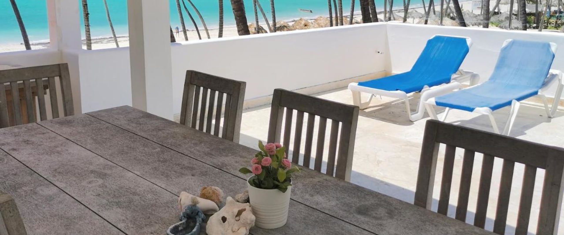 Los Corales Beach Resort & Spa: A Comprehensive Look
